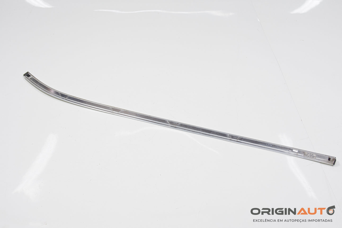 Friso Cromado Inferior Esquerda Mercedes C 180 Coupe W204 2014 A2046708312