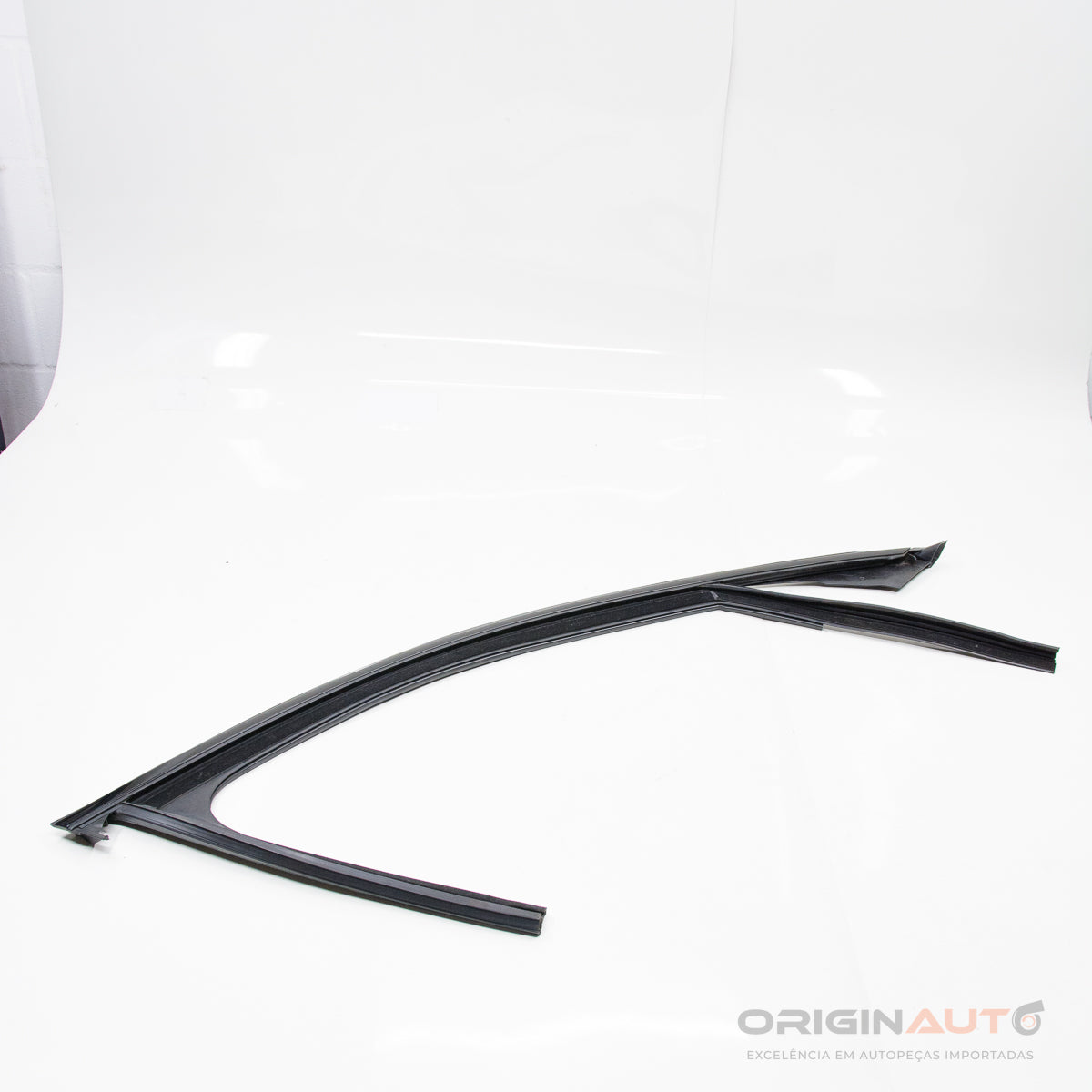 Canaleta Externa Dianteira Direita Mercedes C 43 Amg W205 2018 A2057254600