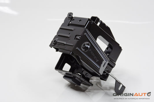 Suporte Bateria Auxiliar Mercedes C 180 Coupe W204 2014 A2045400440