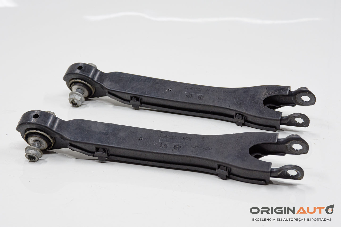 Braco Superior Suspensao Traseira Mercedes C 180 Coupe W204 2014 A2043521488 Uni