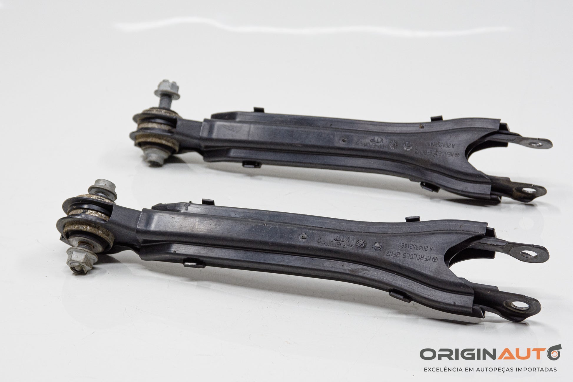 Braco Superior Suspensao Traseira Mercedes C 180 Coupe W204 2014 A2043521488 Uni