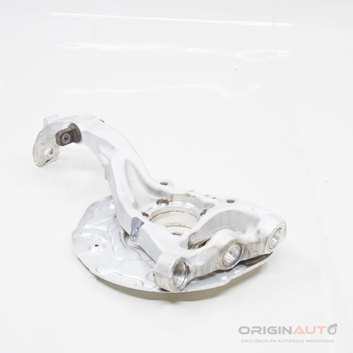 Montante Manga Eixo Dianteiro Esquerdo Mercedes C 43 Amg W205 2018 A2053326500