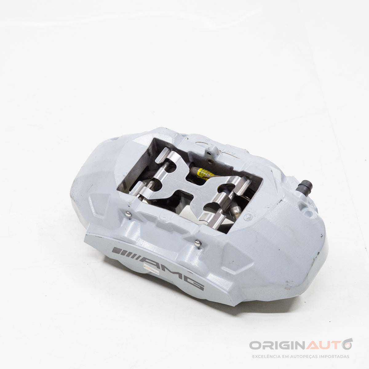 Pinca Freio Dianteira Direita Mercedes C 43 Amg W205 2018 A0004212200
