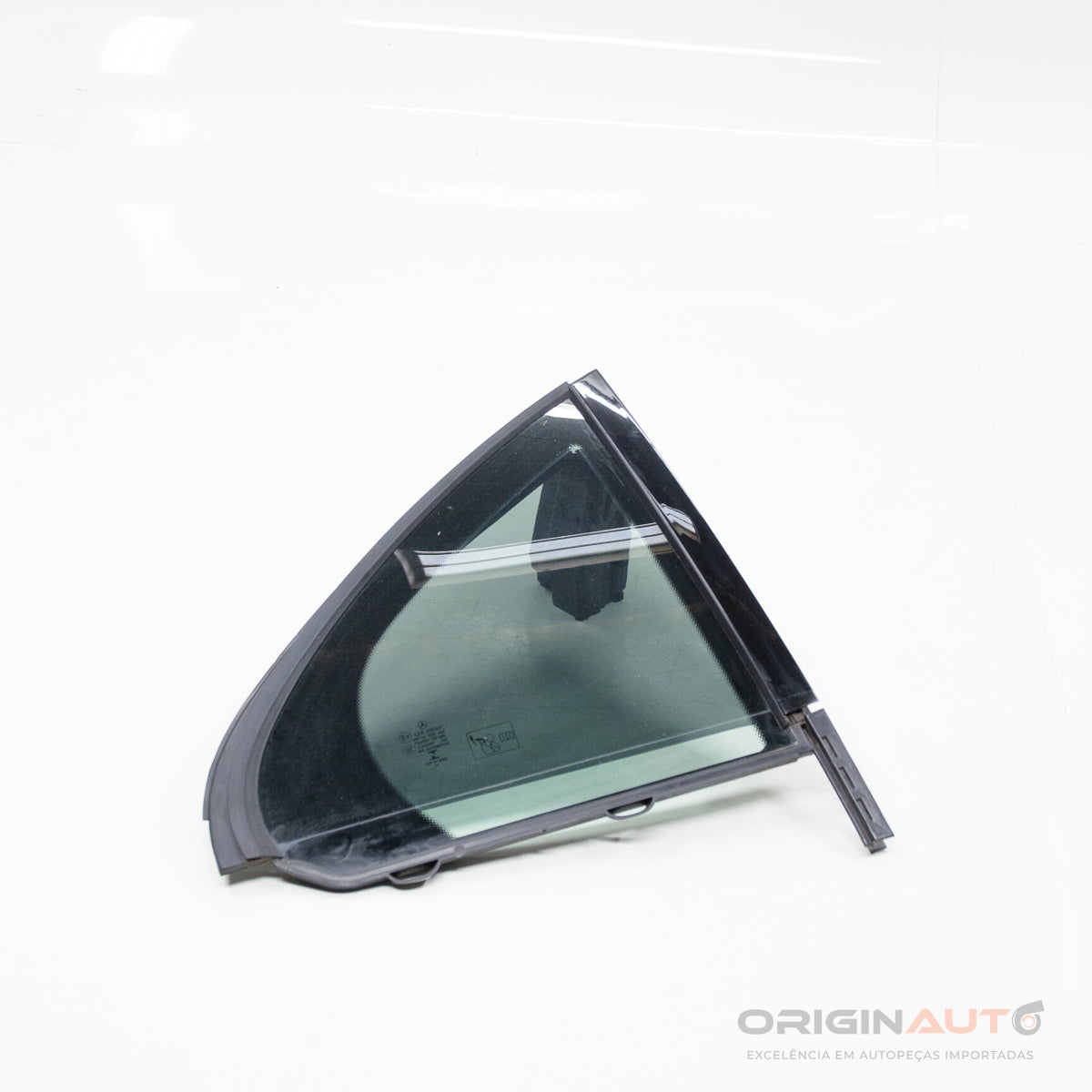 Vidro Vigia Traseiro Direito Mercedes C 43 Amg W205 2018 A2057300655