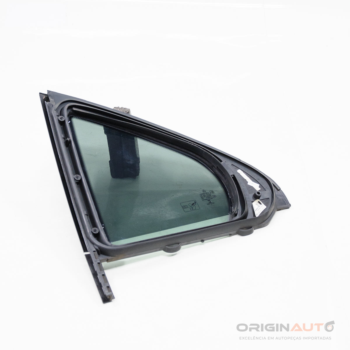 Vidro Vigia Traseiro Direito Mercedes C 43 Amg W205 2018 A2057300655