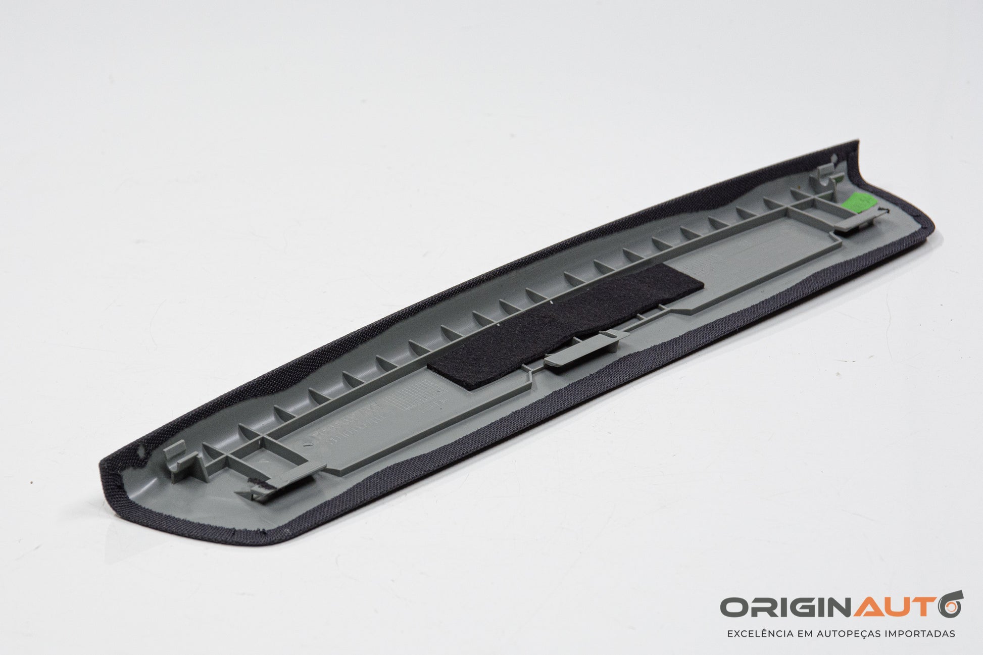 Moldura Traseira Teto Mercedes C 180 Coupe W204 2014 A2046900108