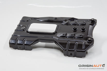 Suporte Base Bateria Mercedes C 180 Coupe W204 2014 A2046200018