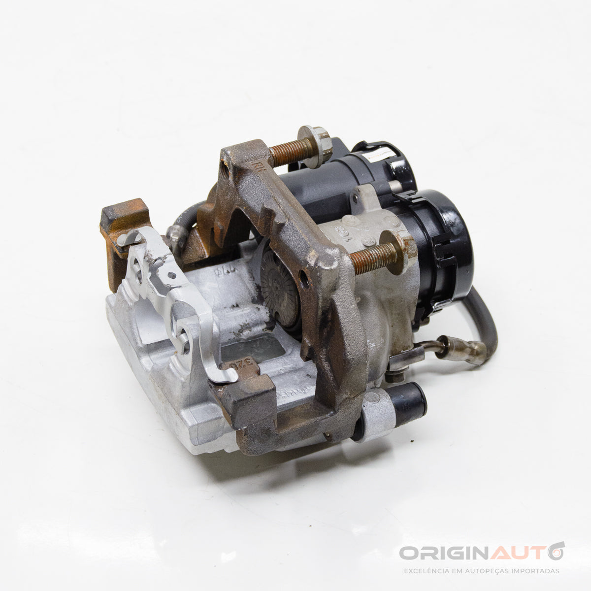 Pinca Freio Traseira Direita Mercedes C 43 Amg W205 2018 A2534231098