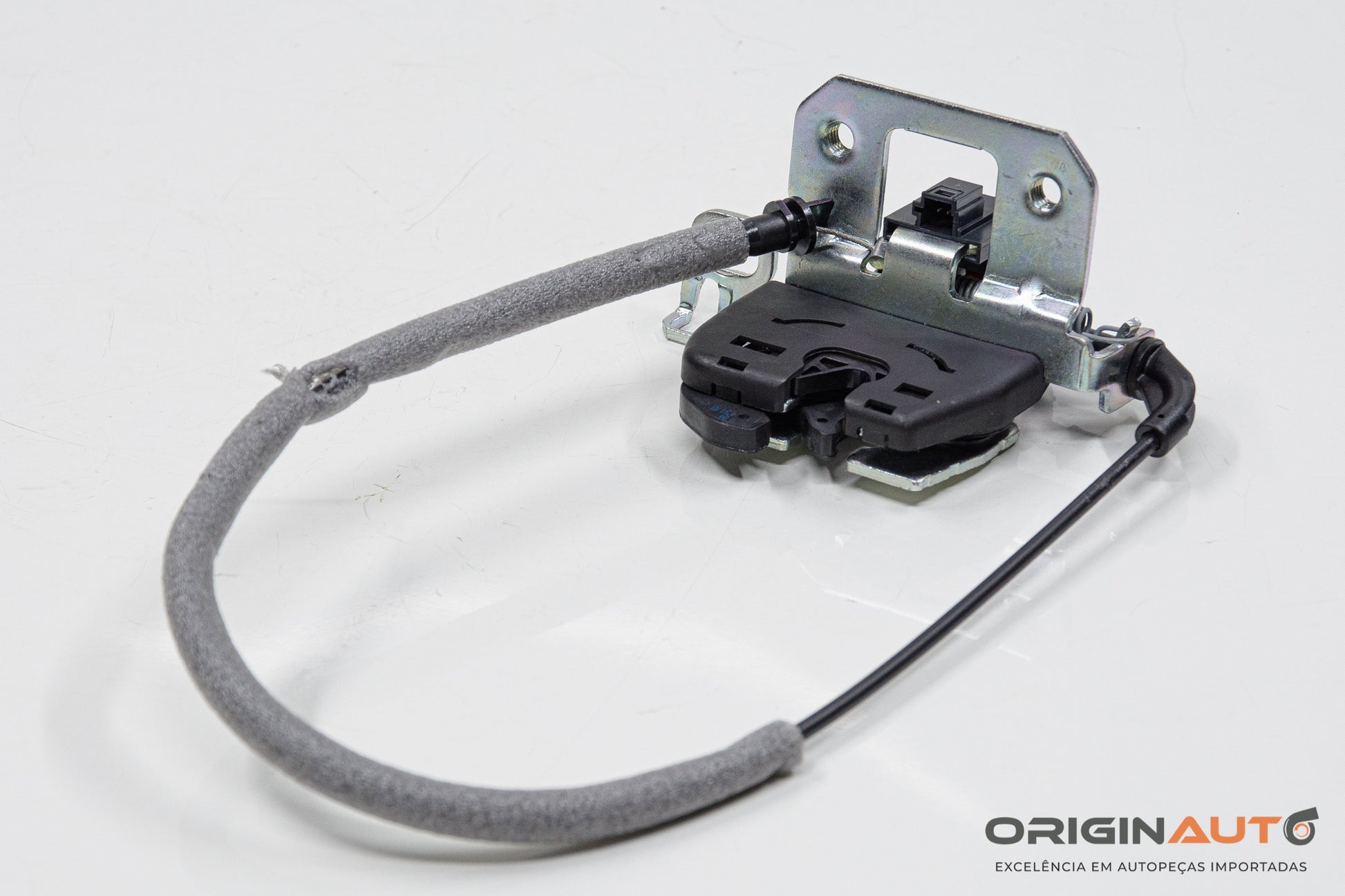 Trava Banco Traseiro Mercedes C 180 Coupe W204 2014 A2079200172