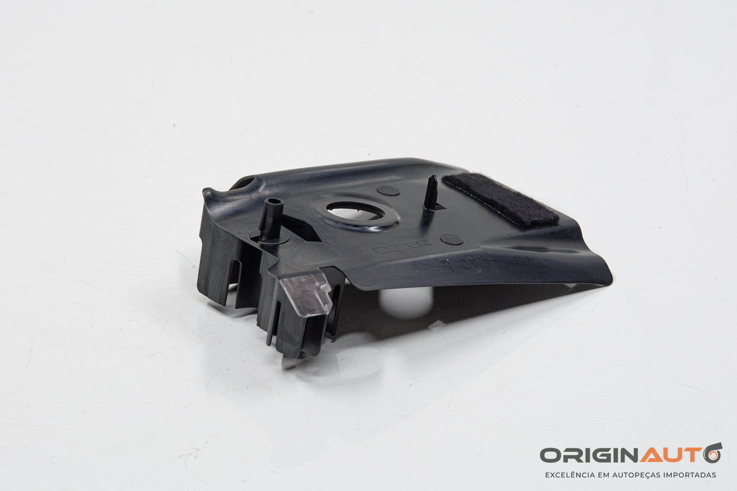 Acabamento Superior Esquerdo Coluna B Mercedes C 180 Coupe W204 2014 A2046910108