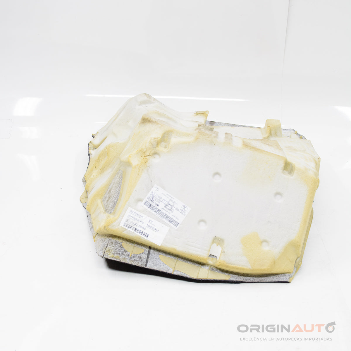 Carpete Assoalho Forracao Dianteira Dir Mercedes C 43 Amg W205 2018 A2056802206