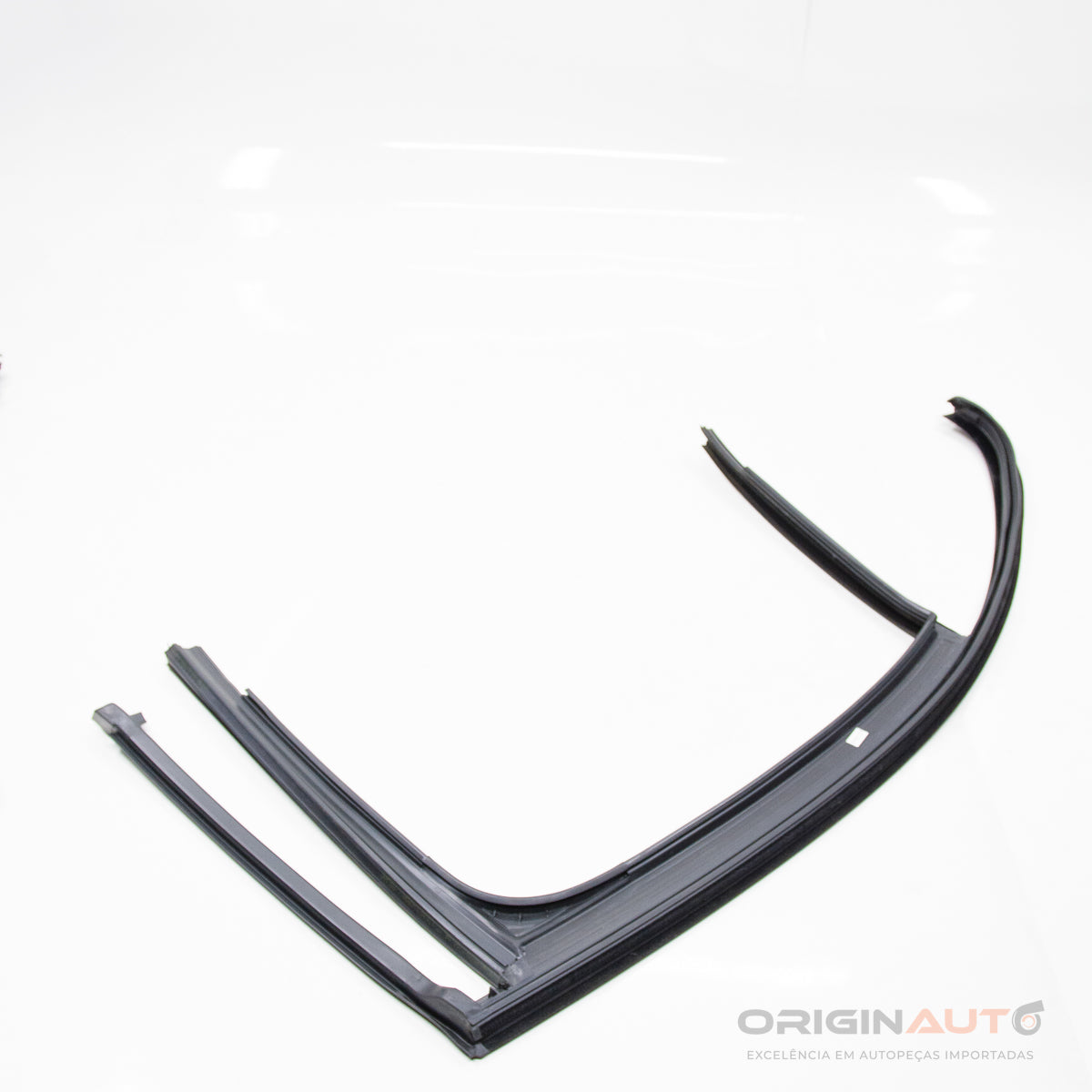 Canaleta Externa Traseira Esquerda Mercedes C 43 Amg W205 2018 A2057355300