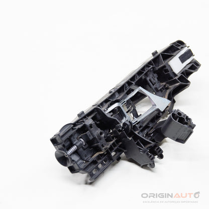 Macaneta Externa Traseira Esquerda Mercedes C 43 Amg W205 2018 A0997601700 A2057