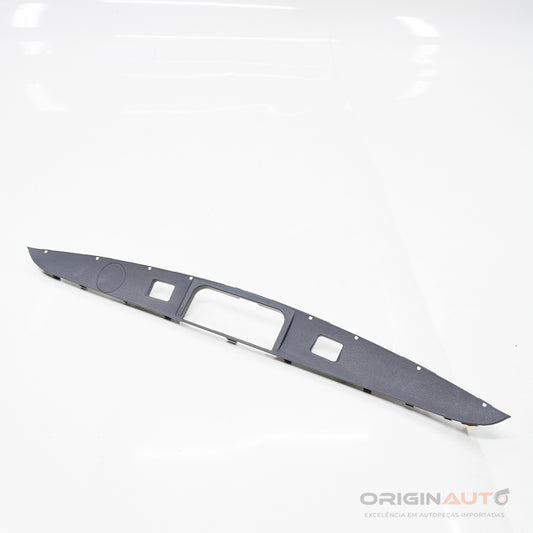Acabamento Luz De Placa Mercedes C 43 Amg W205 2018 A2057400500