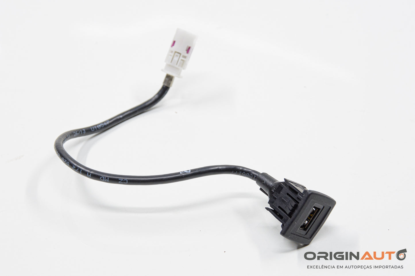 Entrada Usb Console Mercedes C 180 Coupe W204 2014 A1728200515