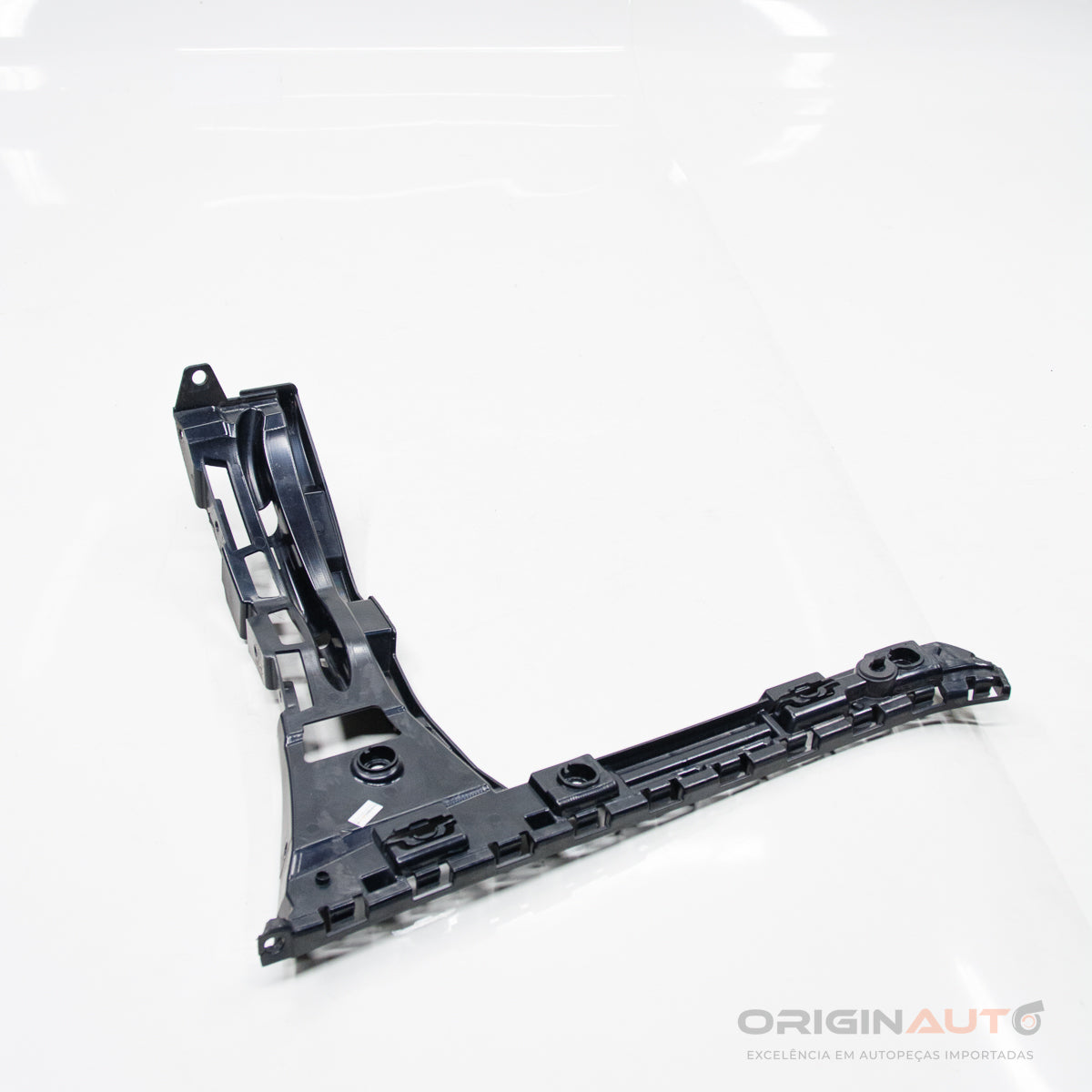 Guia Parachoque Traseiro Esquerdo Mercedes C 43 Amg W205 2018 A2058801702