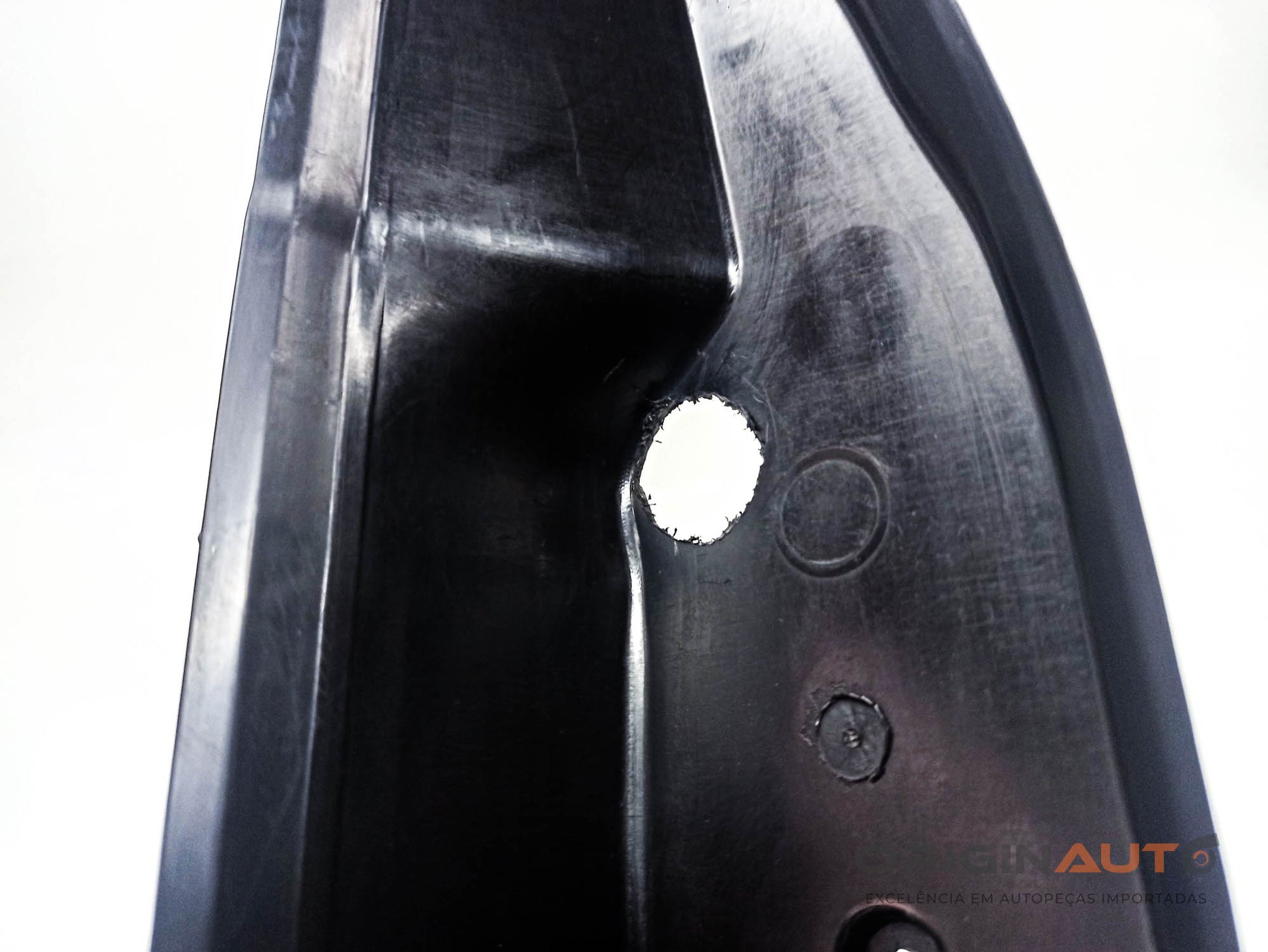 Acabamento Interno Paralama Dir Mercedes C180 Coupe W204 2014 A2048890225