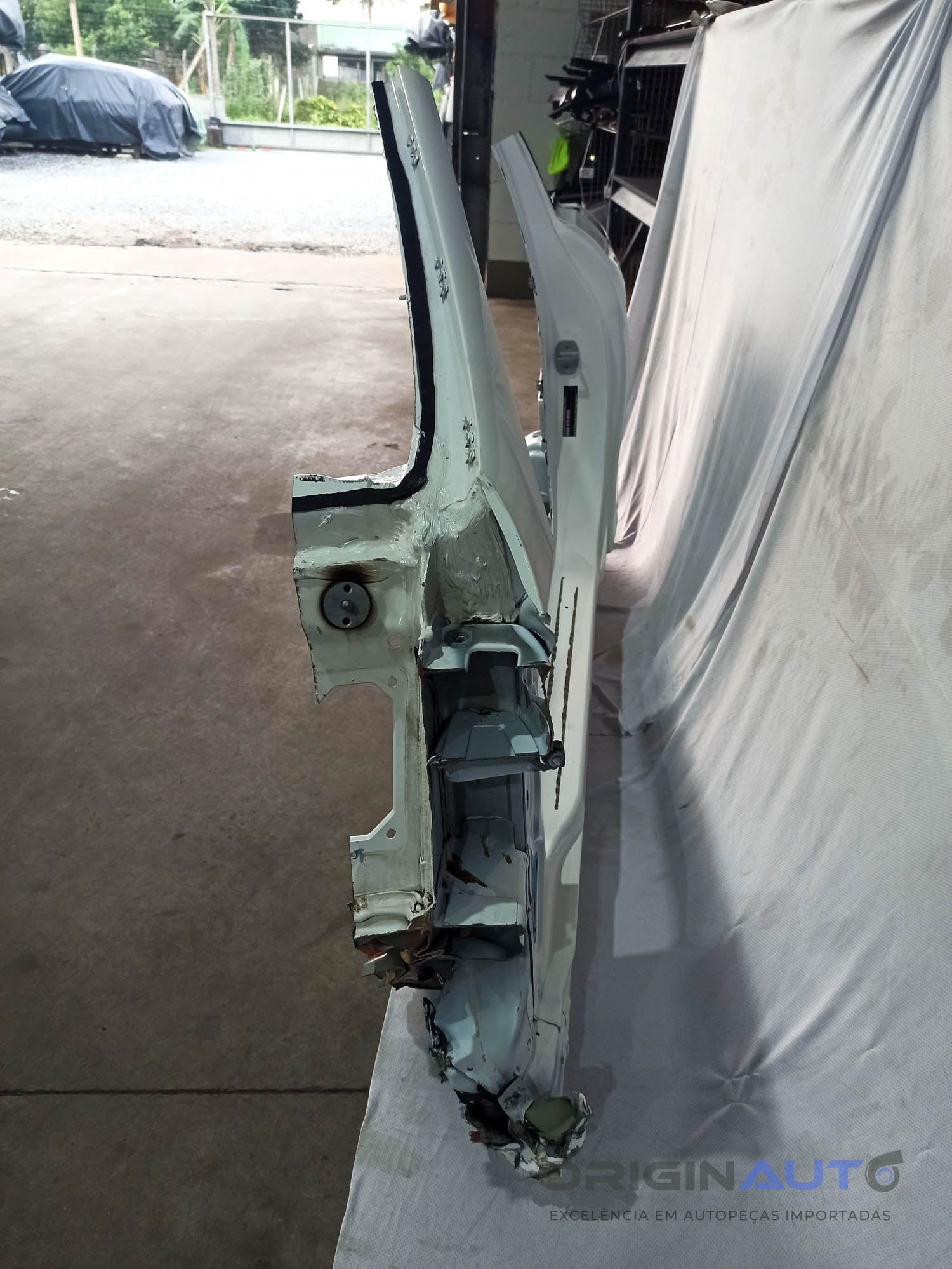 Lateral Caixa De Ar Esquerda Lata Mercedes C180 Coupe W204 2014