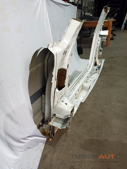 Lateral Caixa De Ar Esquerda Lata Mercedes C180 Coupe W204 2014