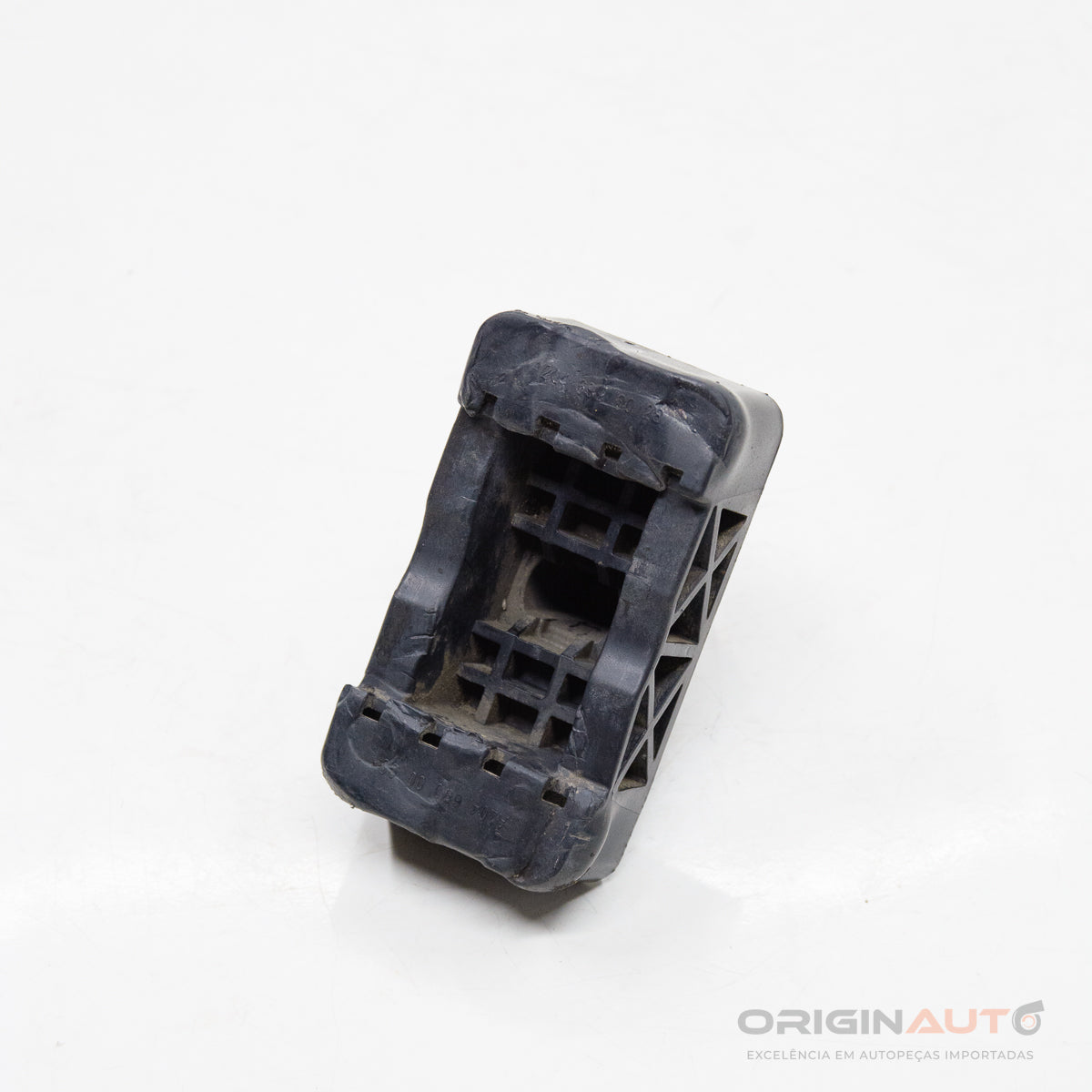 Suporte Apoio Macaco Elevador Mercedes C 43 Amg W205 2018 A2046900009