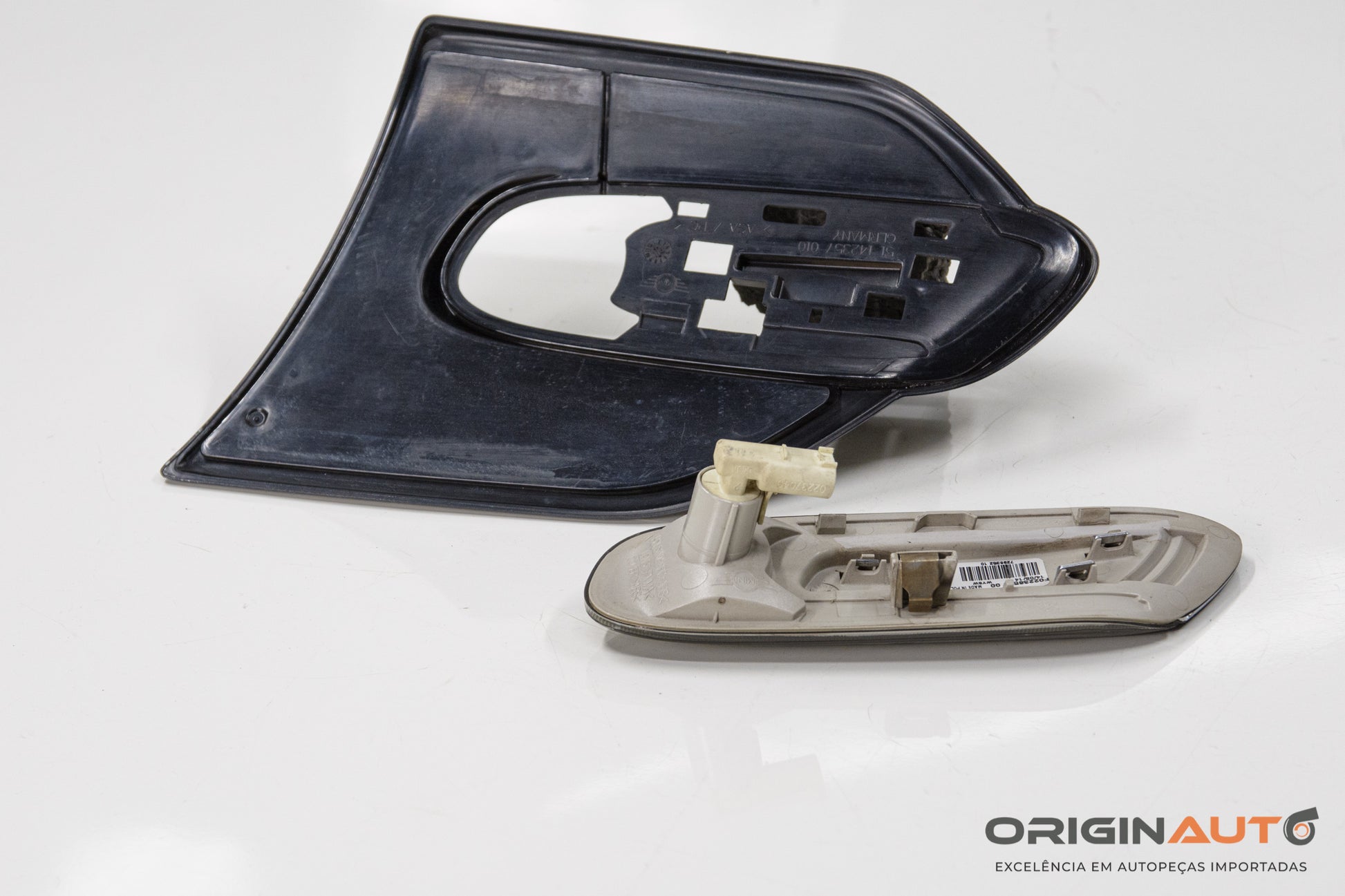 Emblema Lateral Direito Mini Cooper S F56 2015 51142357010