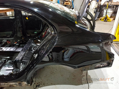 Folha Lateral Esquerda Mercedes C 43 Amg W205 2018