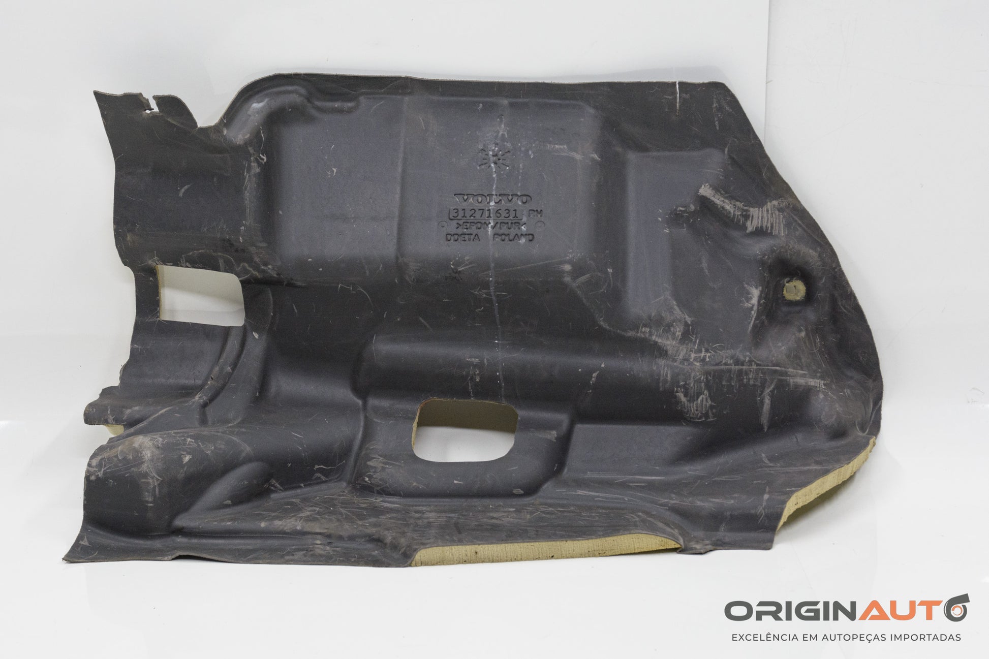 Forro Isolamento Caixa De Roda Tras Direito Volvo Xc60 T5 R-Design 2015 31271631