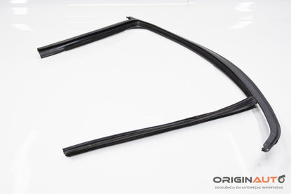 Canaleta Porta Dianteira Direita Volvo Xc60 T5 R-Design 2015 31402691