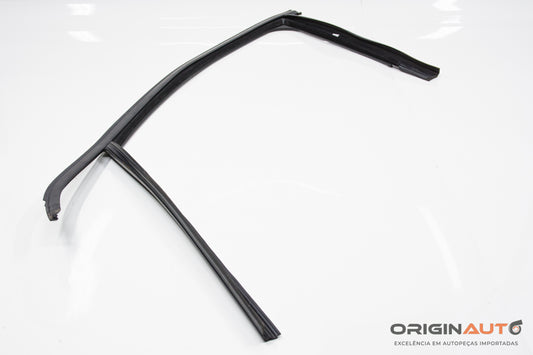 Canaleta Porta Dianteira Esquerda Volvo Xc60 T5 R-Design 2015 31402690