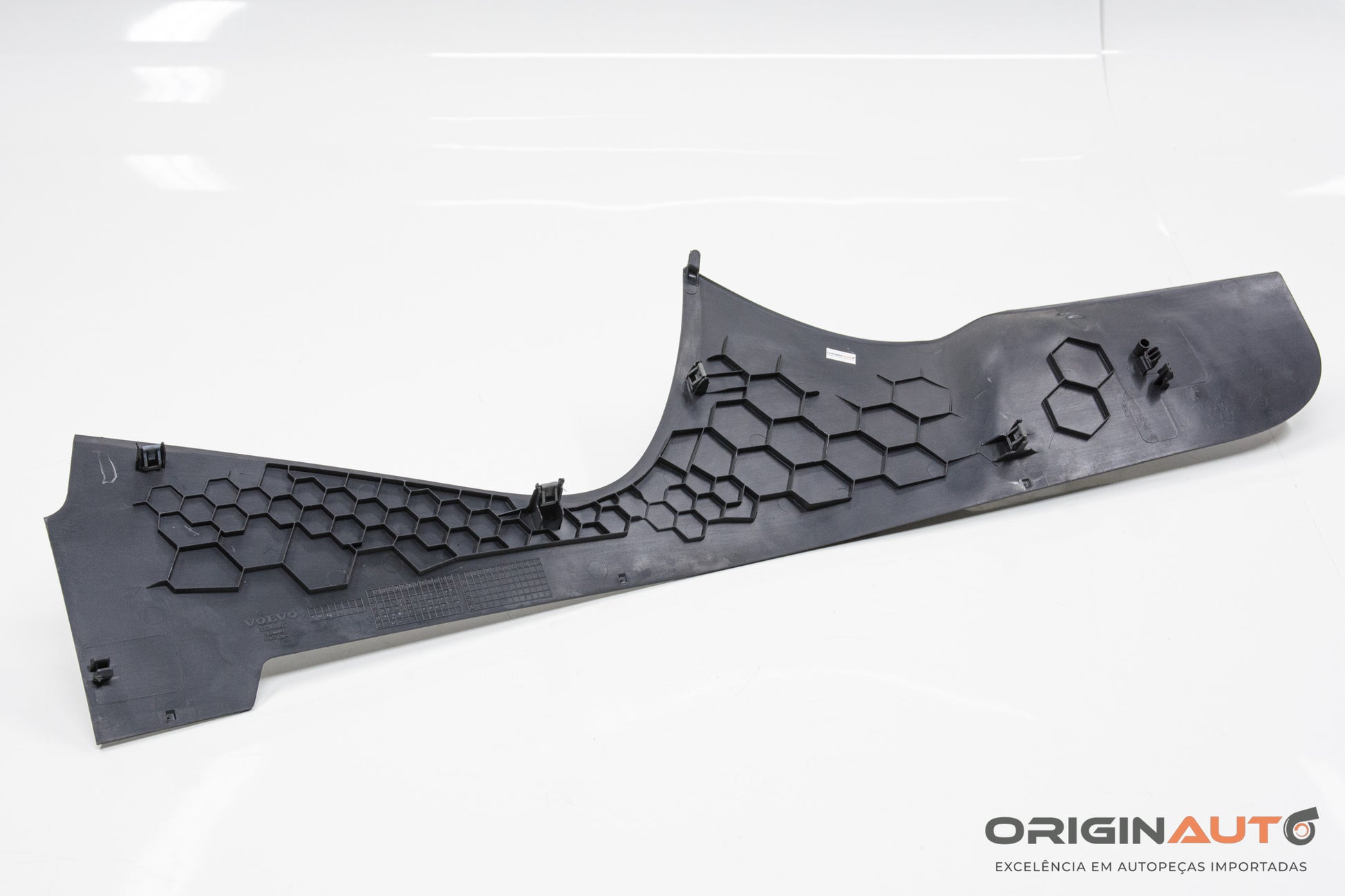 Acabamento De Console Lateral Volvo Xc60 T5 R-Design 2015 31348865