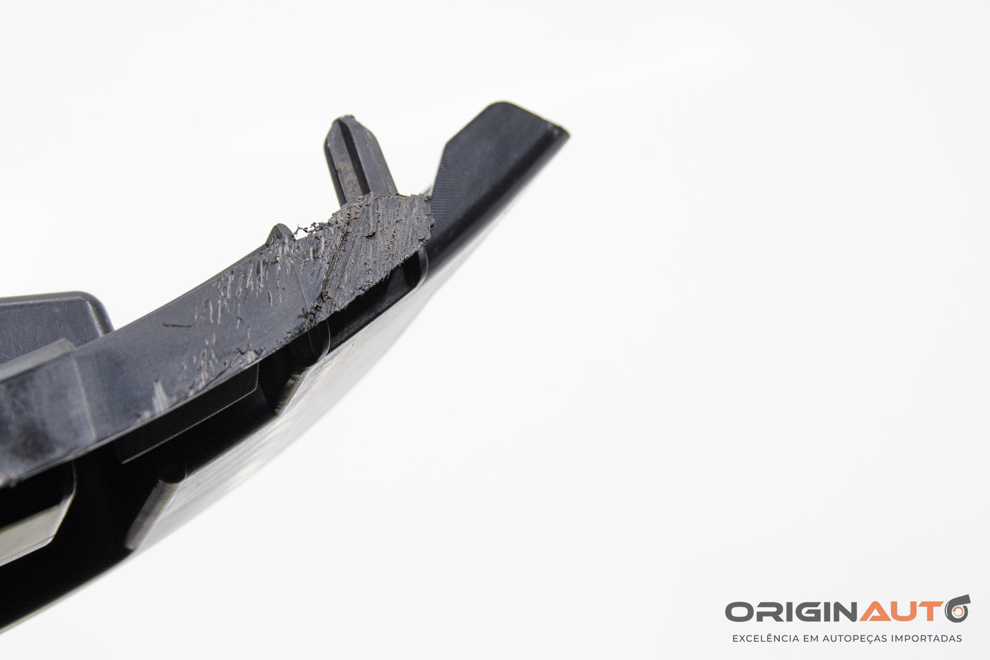 Guia Parachoque Traseiro Direito Volvo Xc60 T5 R-Design 2015 30763440