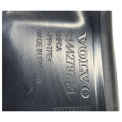 Acabamento Paralama Volvo XC40 2018 2019 a 2024 Esquerdo