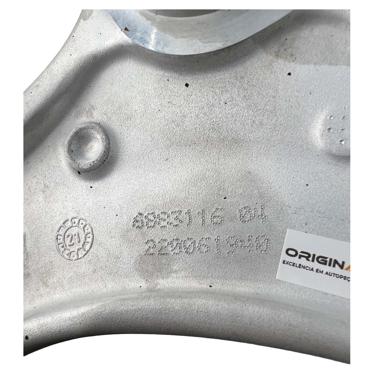 Bandeja Suspensão Superior BMW X5 X6 2023 Dianteiro Direito