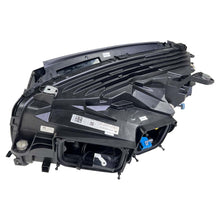 Farol Mercedes GLC 250 2016 2017 2018 2019 Direito Detalhe
