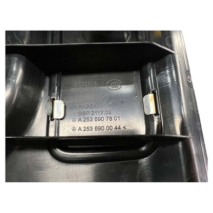 Moldura Soleira Mercedes GLC 250 2016 2017 2019 Porta Mala