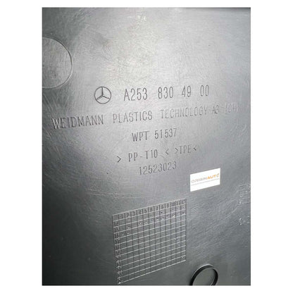 Acabamento Cofre Motor Mercedes GLC 250 2016 2019 Esquerdo