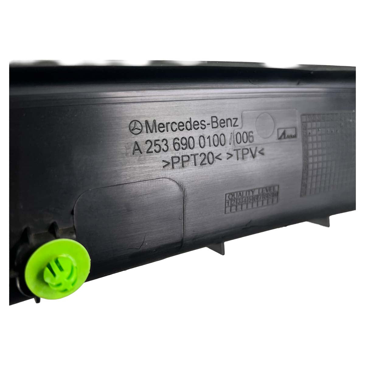 Moldura Tampa Traseira Mercedes GLC 250 2016 2019 Superior