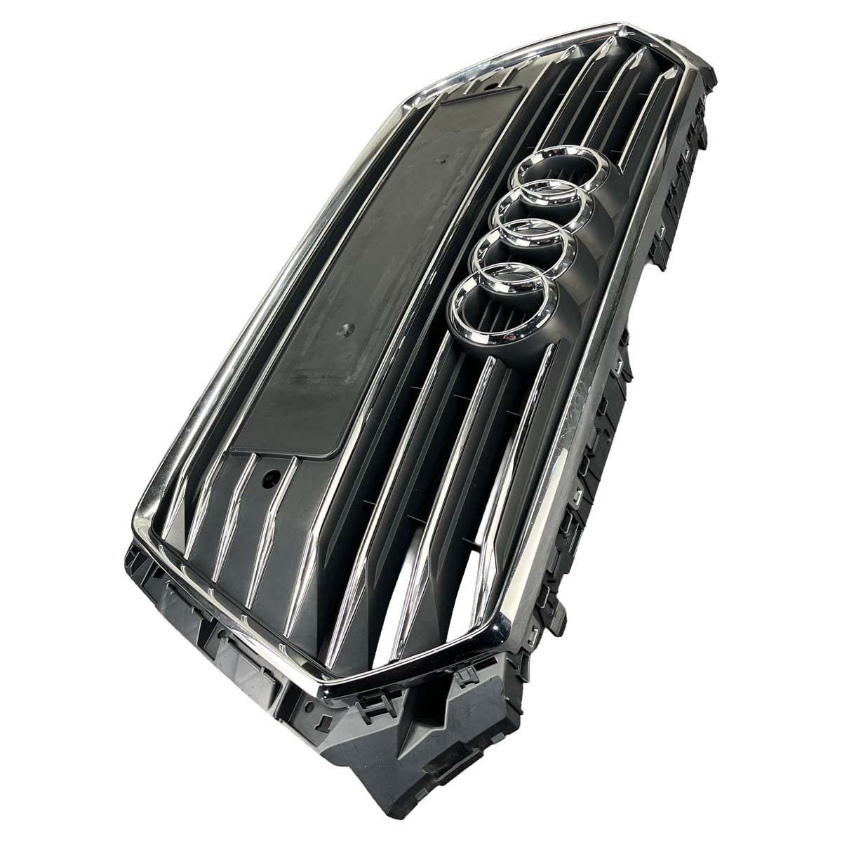 Grade Central Friso Cromado Parachoque Audi A4 2.0 B9 2018