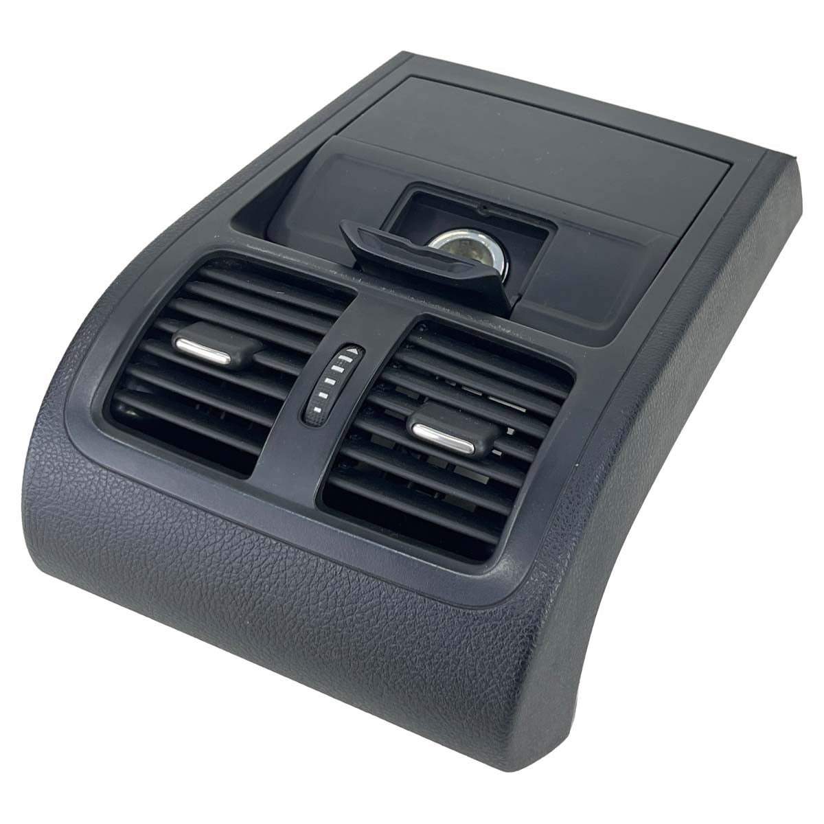 Moldura Difusor Ar Traseiro VW Passat Variant 2012 Tomada 12V