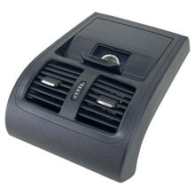 Moldura Difusor Ar Traseiro VW Passat Variant 2012 Tomada 12V