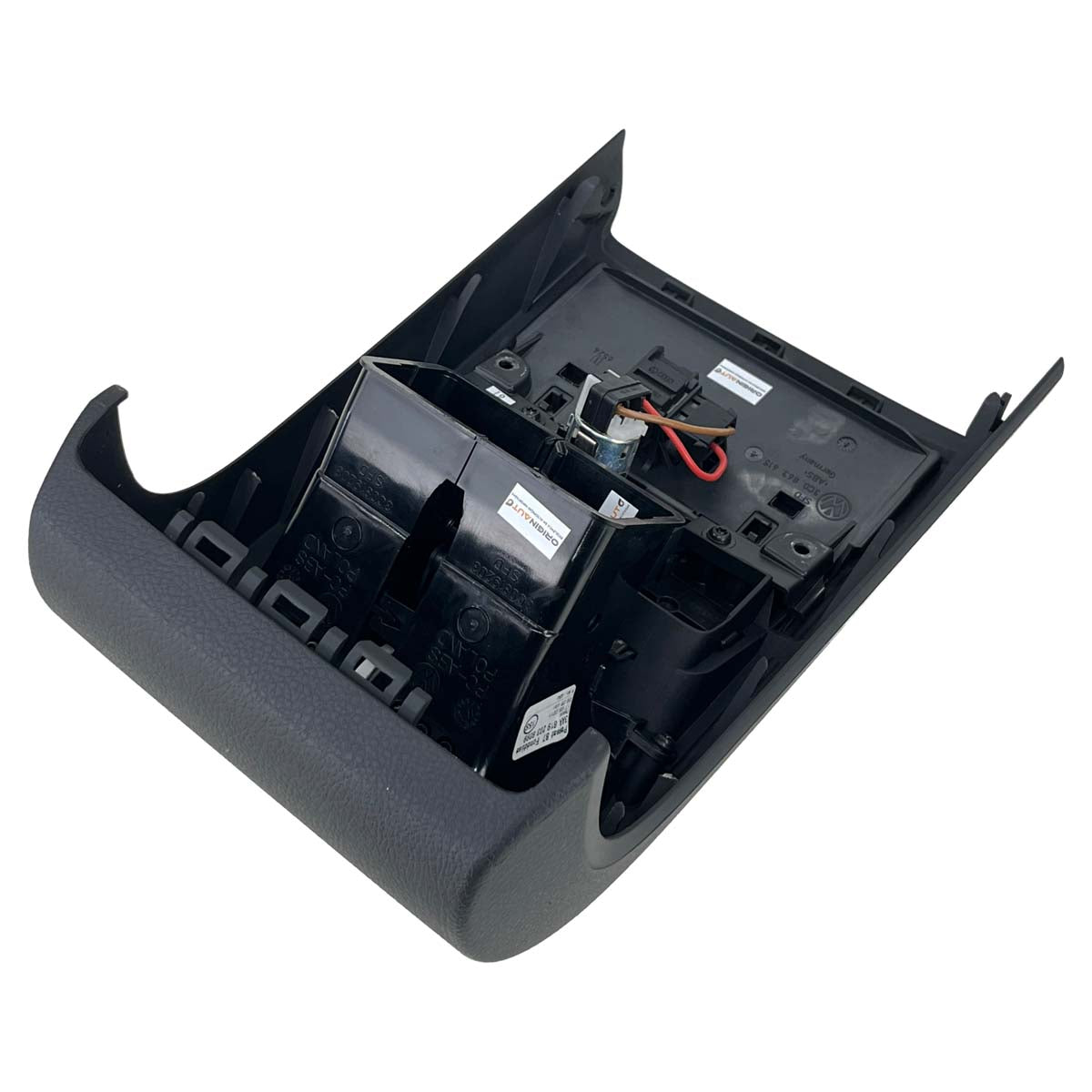 Moldura Difusor Ar Traseiro VW Passat Variant 2012 Tomada 12V