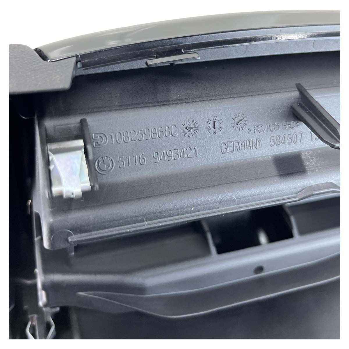Moldura Difusor Ar Traseiro BMW 530e G30 2019 2020 Console