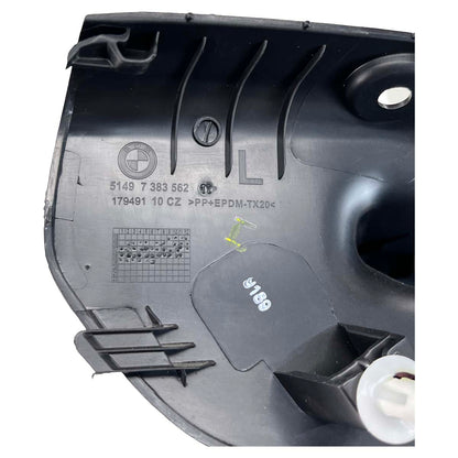 Acabamento Dobradiça BMW 530e G30 2020 Porta Malas Esquerdo