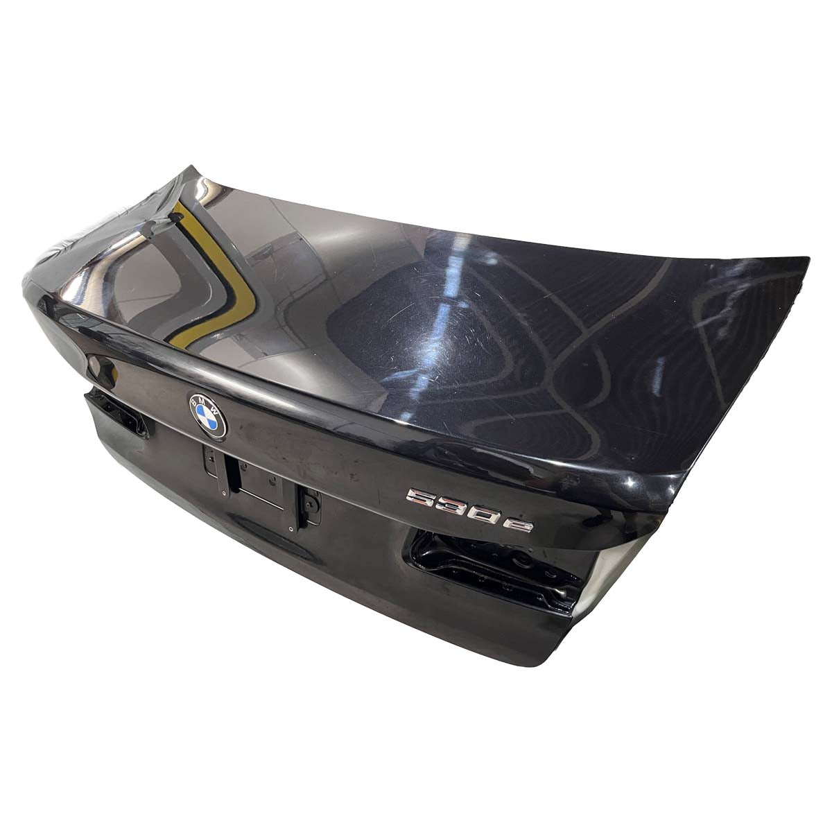 Tampa Traseira Porta Mala BMW 530e 540i G30 2019 2020 2021