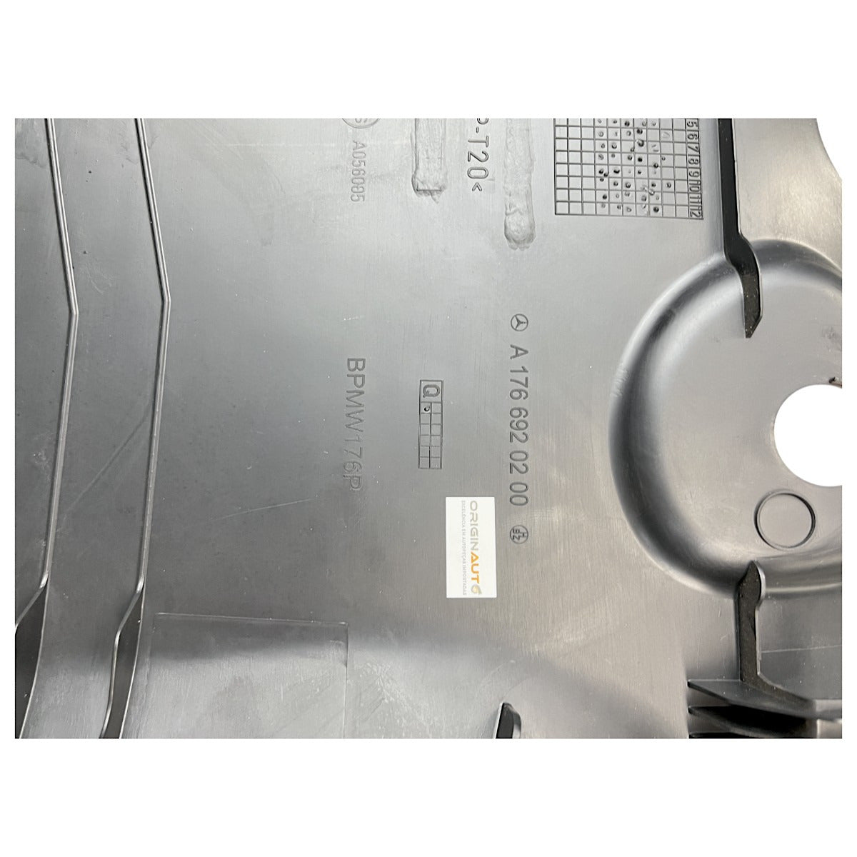 Moldura Coluna B Mercedes Gla 200 2018 Direita Inferior