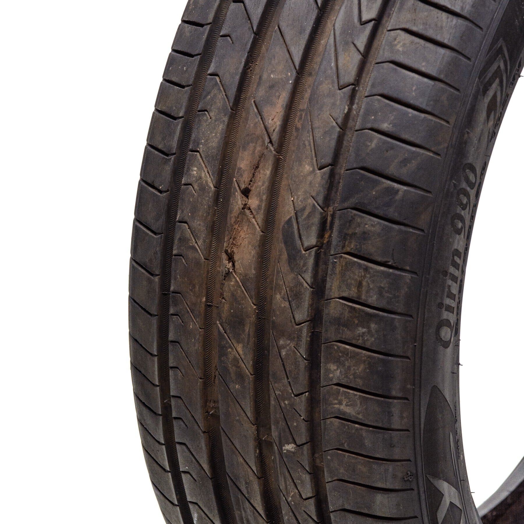 Pneu 245/45R20 Sentury Qirin 990 c/ Detalhe