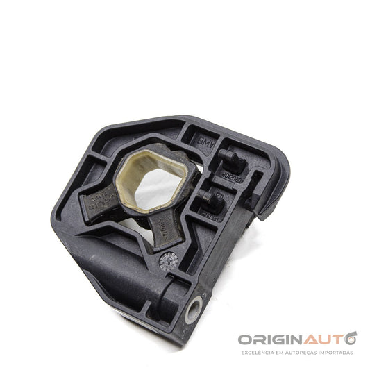 Guia Direito Suporte Radiador BMW 320i 2014 F30 7600541