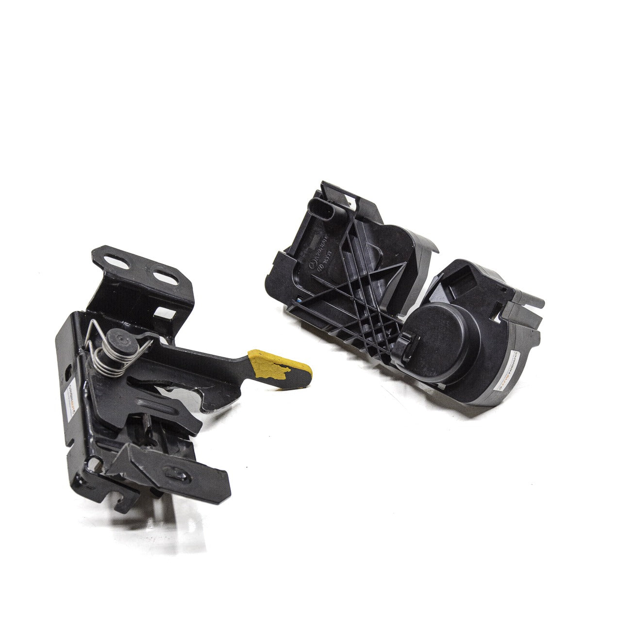 Fechadura Capô Mercedes A200 2015 A2468700558