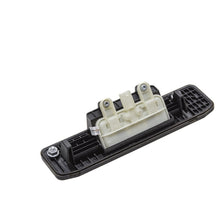 Botão Abertura Porta Malas Mercedes A200 2015 A1667500493