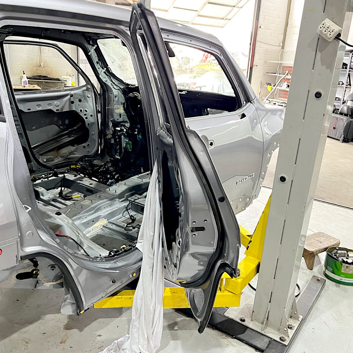 Porta Jeep Renegade 2022 2023 2024 2025 Traseiro Direito